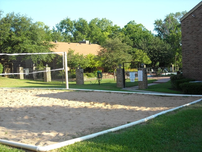 Woodcreek Apartment Homes