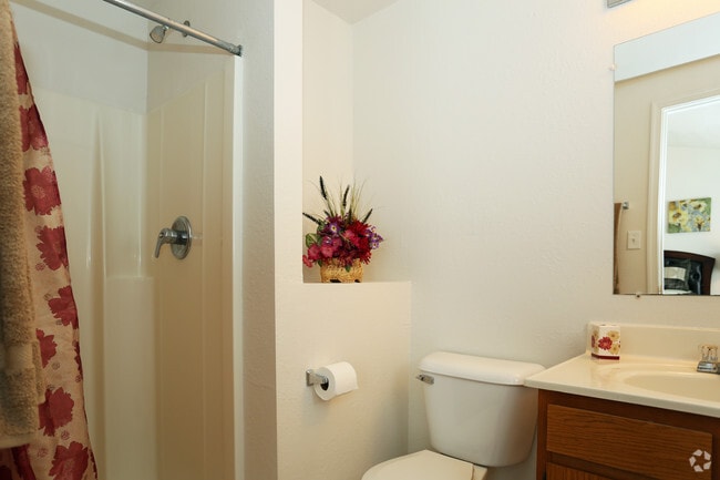 3 Bedroom_Master Bathroom