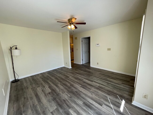 Photo - Spacious 2 Bedroom 1.5 Bath East End Duplex House