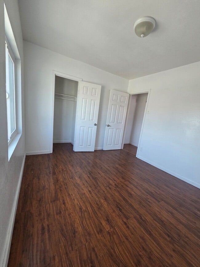 Building Photo - 152 E 103rd St Unit 154
