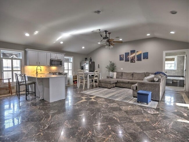 Photo - 3932 Shoemaker Ct