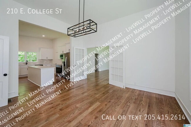 Photo - 210 E College St