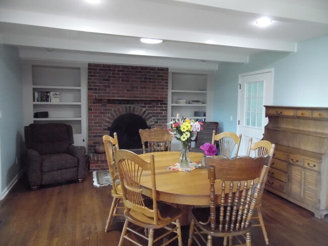 Photo - 290 Heritage Rd
