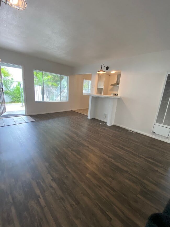Photo - 4935 Coronado Ave Unit 4935
