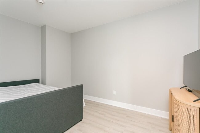 Photo - 205 Lakeshore Dr