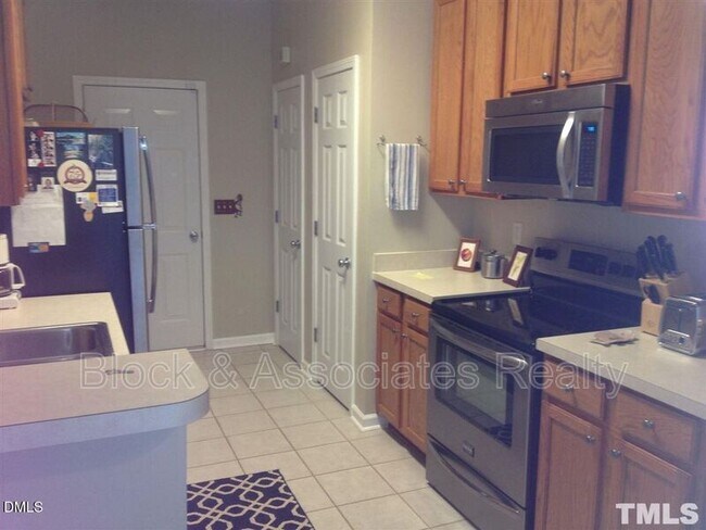 Photo - 1414 Crimson Creek Dr