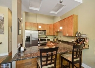 Photo - 902 N Elston Ave Unidad 102