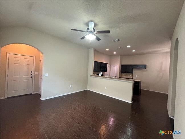 Photo - 716 Creekside Cir