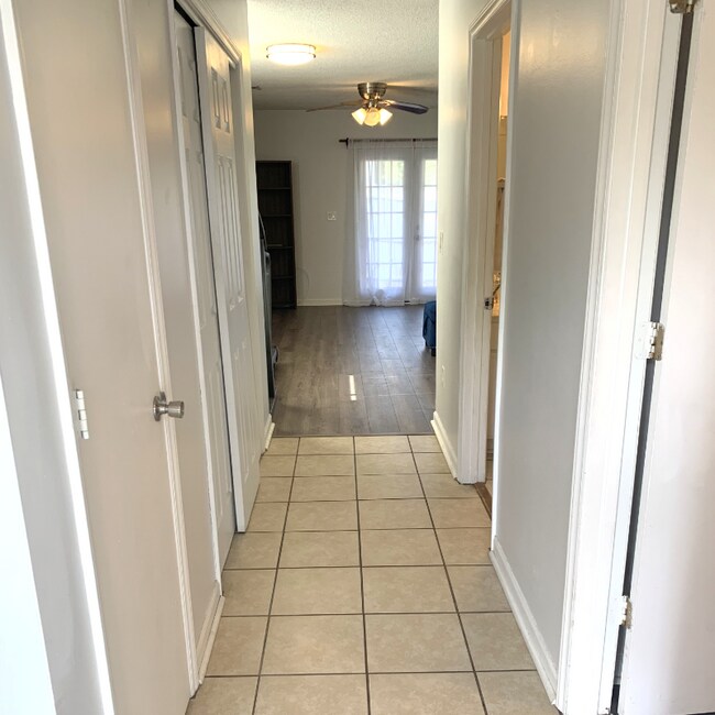 Photo - 1200 Zion Dr