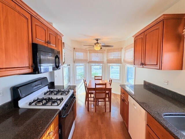 Photo - 1880 Paddington Ave