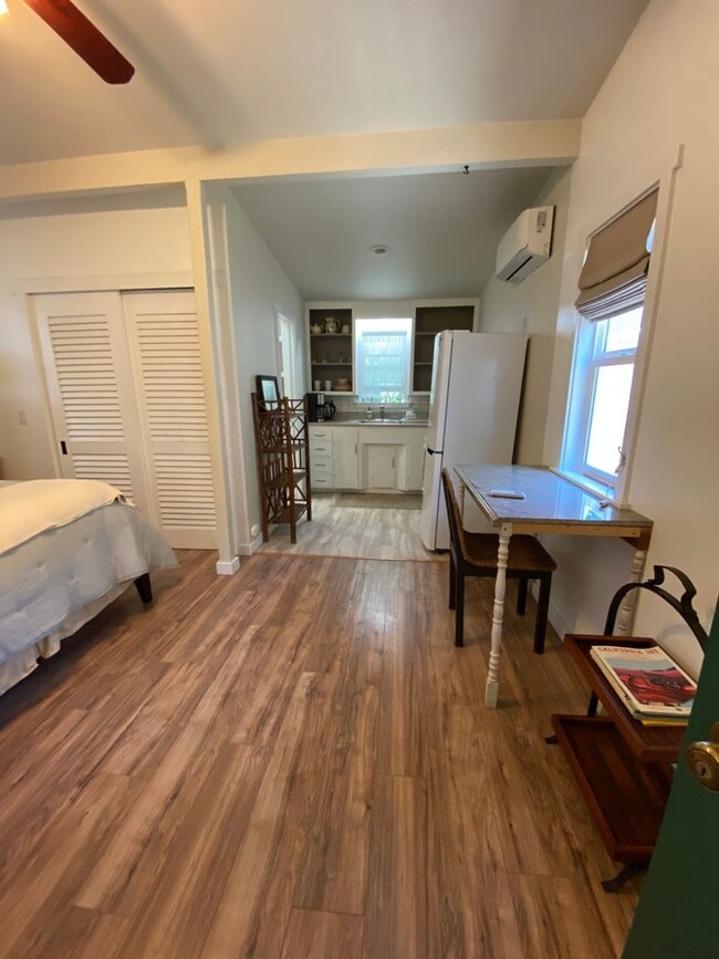 Photo - Alvarado Unit 119