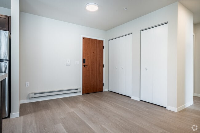 2BR, 1BA - 989SF - Dining Area - The Arnie Apartments