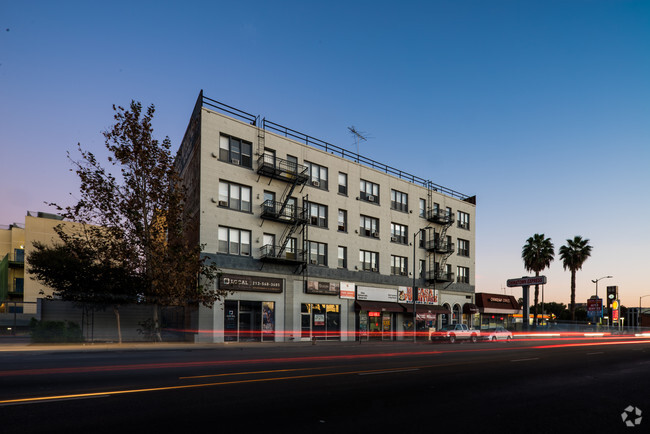 Building Photo - The St. Charles Rental