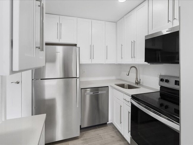 Photo - 40 Roseland Avenue