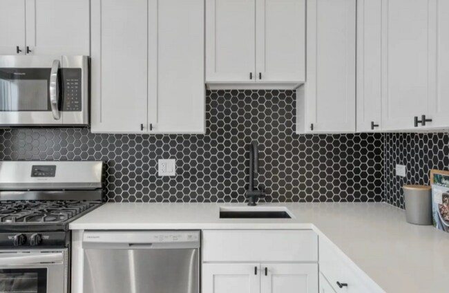 Photo - 659 W Wrightwood Ave