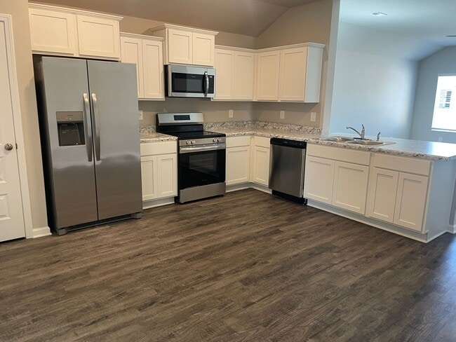 Photo - Stunning 3-Bedroom Ranch Home in Kendall T...