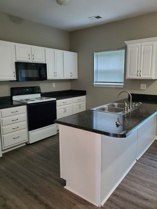 Photo - Oak Grove 3 bedroom 2 1/2 Bath Townhouse