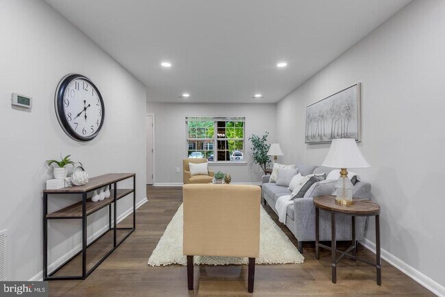 Photo - 2256 Gunsmith Square