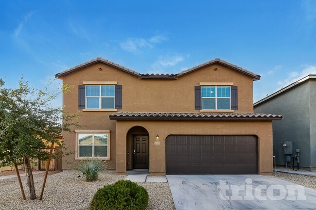 Building Photo - 4521 W Saddlebush Way