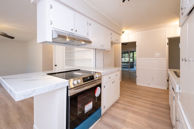 Photo - 7321 Illinois St