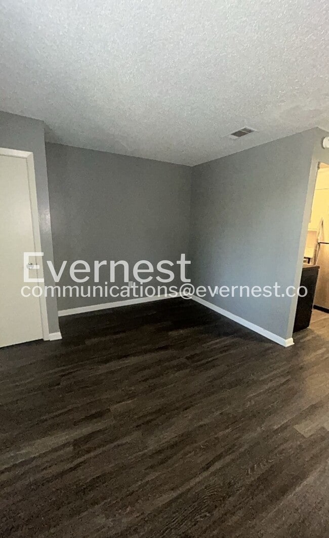 Photo - 9 Meredith Ct Unit 6