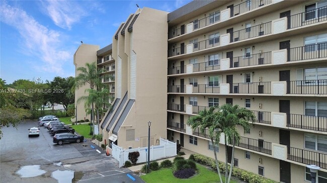 Photo - 3300 W Rolling Hills Cir Unit 509