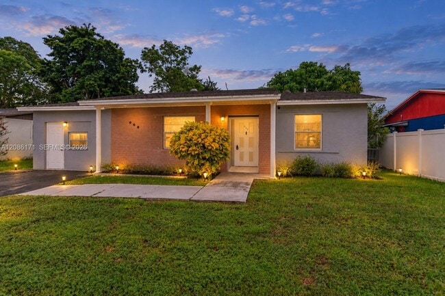 Building Photo - 608 SW 76th Terrace