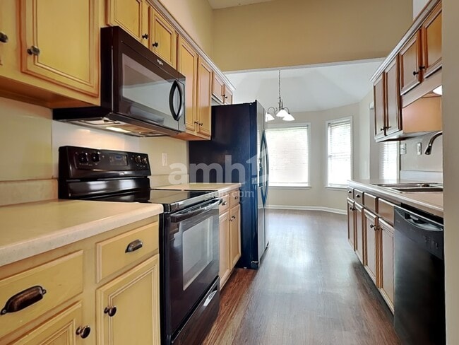 Photo - 1146 Red Fern Cir E