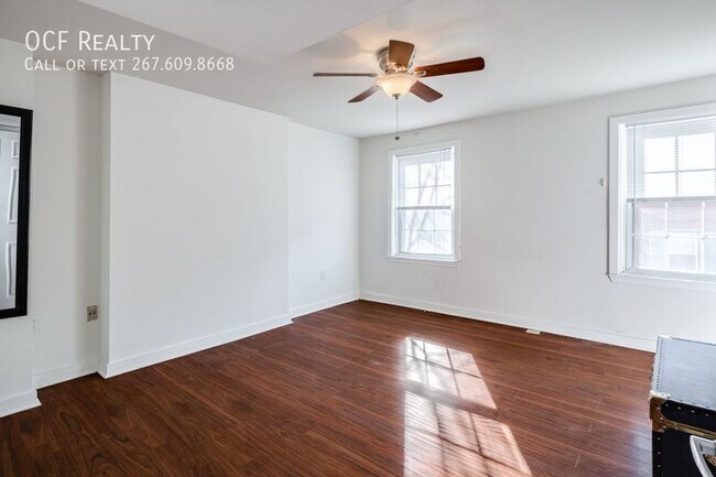 Photo - Rittenhouse Two Bedroom Apt Unit 3
