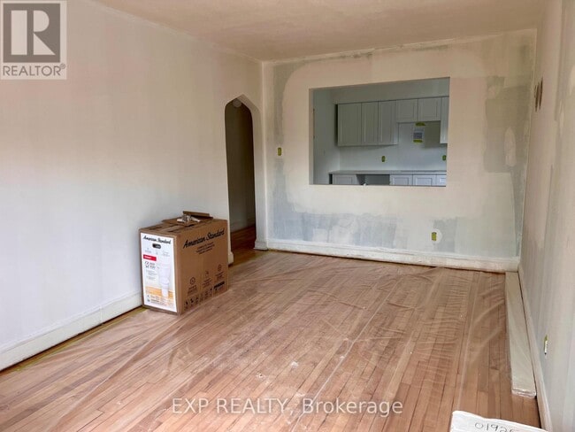 Photo - 75 Holland Ave