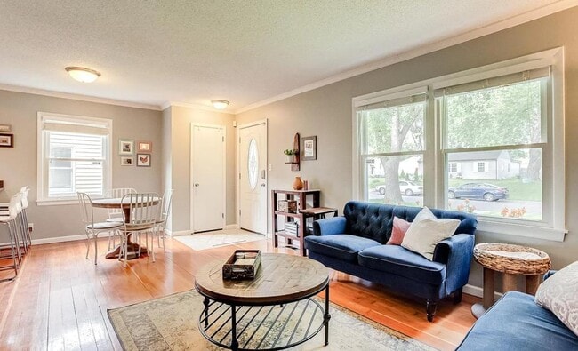 Photo - 6905 Sheridan Ave S