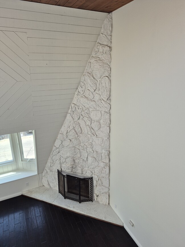 Photo - 300 Melrose Dr