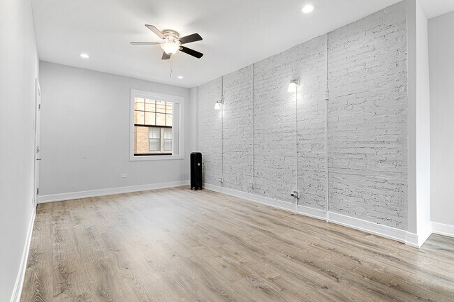 Photo - 7622 N Eastlake Terrace