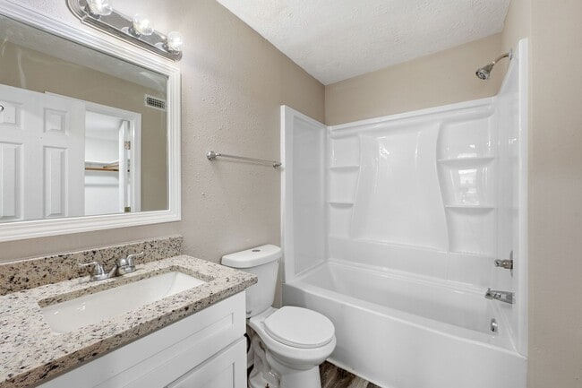 Photo - Newly remodeled Unit Ready for you! Unit 709 Vass C
