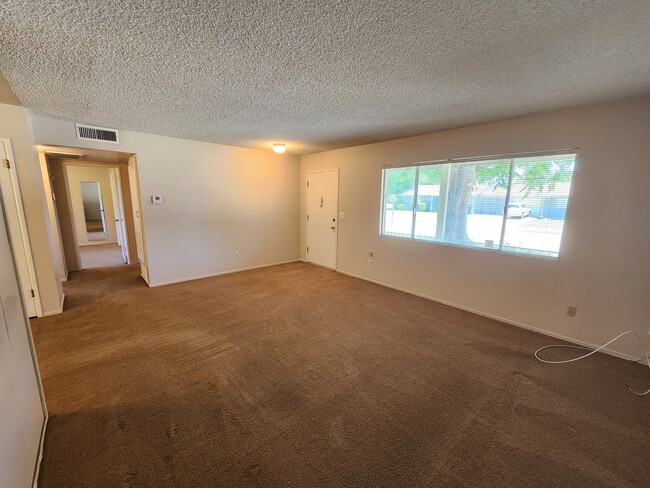 Photo - 5604 Indian Wells Ave