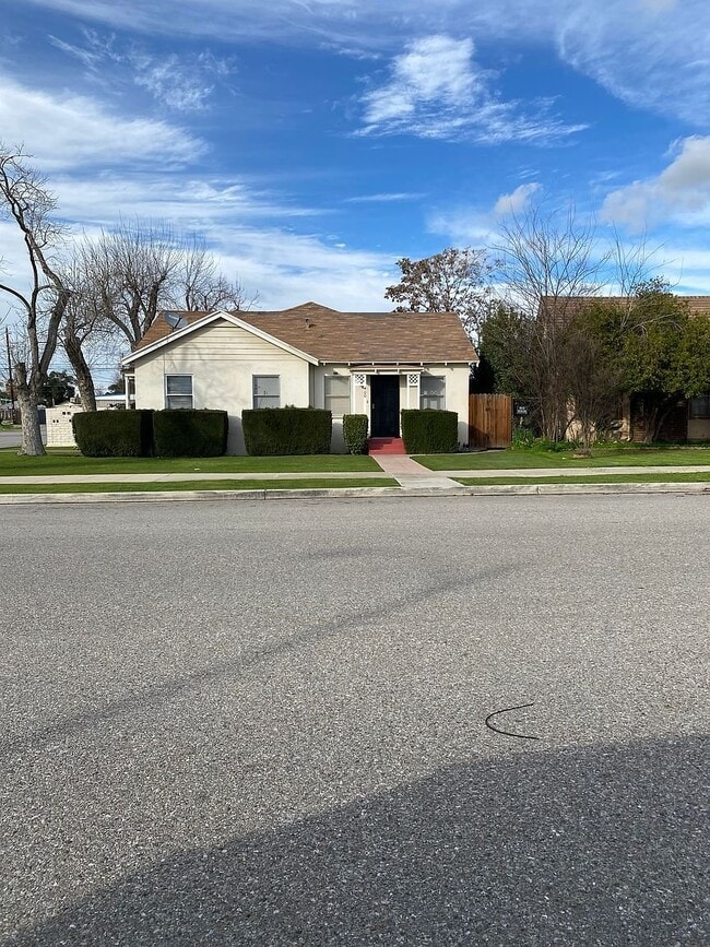 Photo - 400 Jefferson St