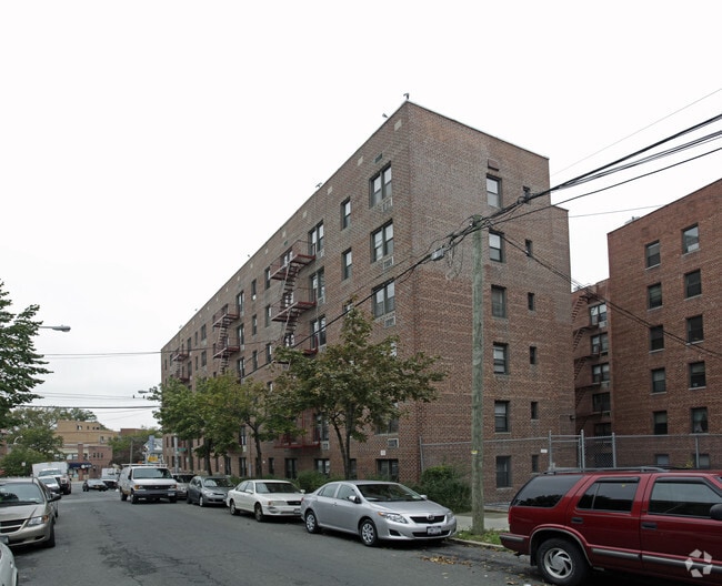 Photo - 86-04 Grand Ave