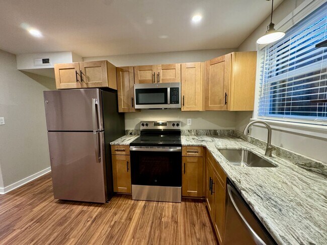 Photo - 1003 Giles Rd Unit 1003 Giles Rd  D - Bed B - Bed B