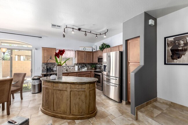 Photo - 2250 E Deer Valley Dr