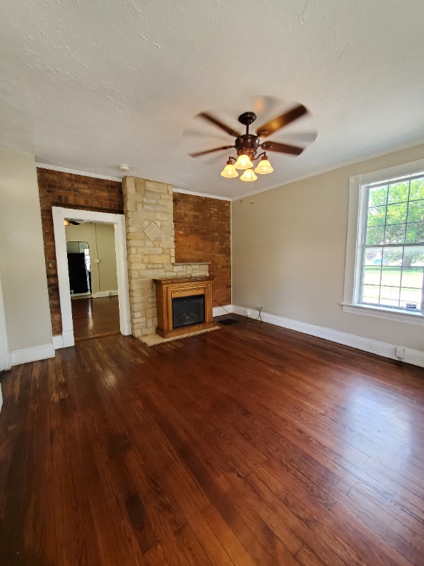 Photo - 693 Wager St