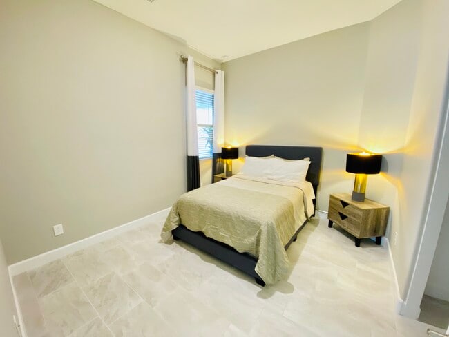 Photo - 2506 E Pleasant Ln