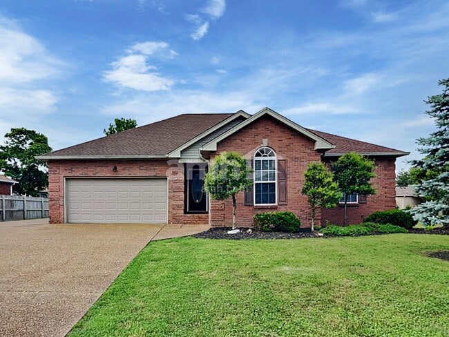 Photo - 1084 Pinehurst Dr House