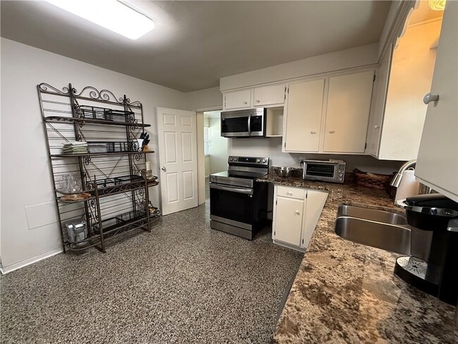 Photo - 2063 34th Ave