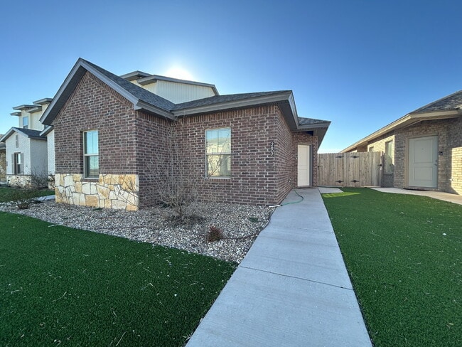 Building Photo - Beautiful New Townhome Located South Of Town Near Cooper Elementary