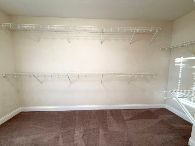 Photo - Lovely move-in ready Summerlin community with 3 bedrooms and 2.5 baths House