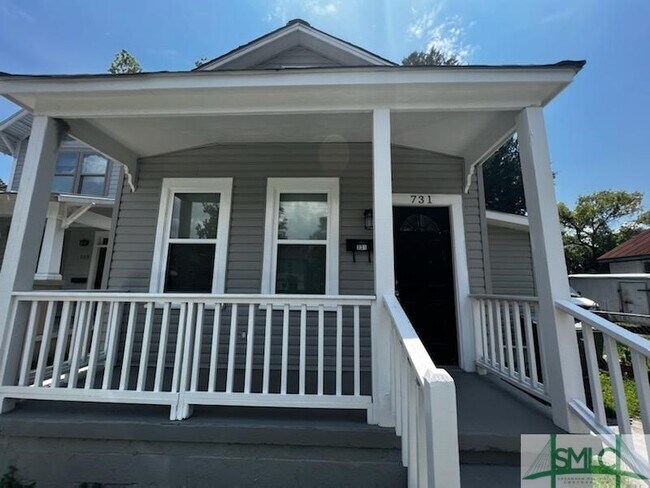 Photo - 731 E 38th St