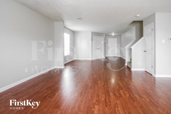 8103 Crackling Ln
