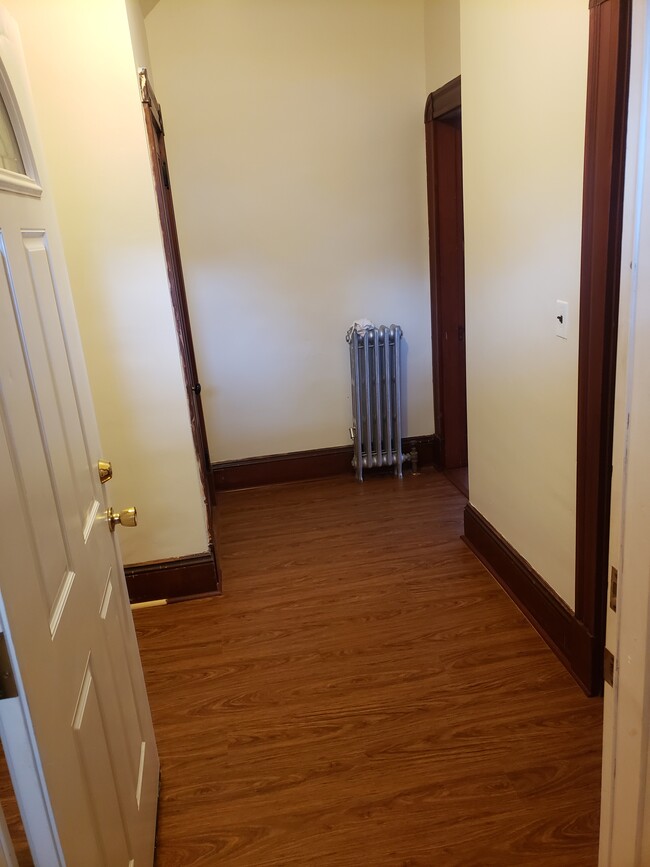 Vestibule - 271 Green St Apartments Unit # 1