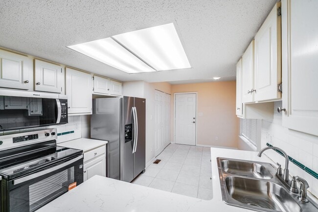 Photo - 9024 St Thomas Ln