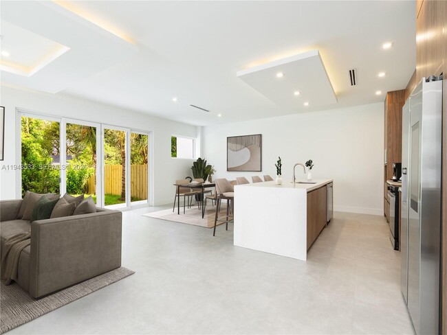 Photo - 1703 SW 23rd St